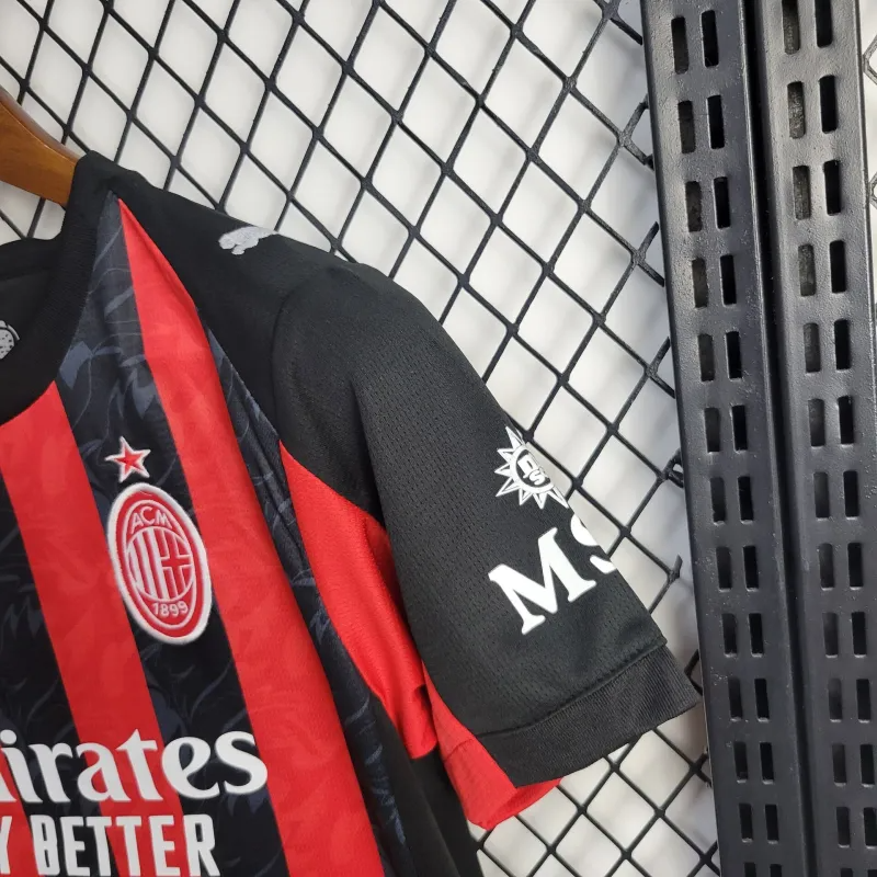 AC Milan Christian Pulisic 11 Kids Home Soccer Jersey 2025-2026